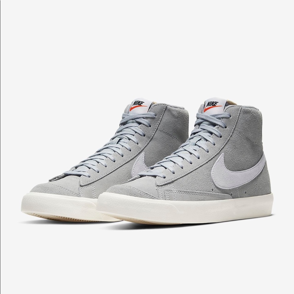 Nike Blazer Mid ‘77 in Grey